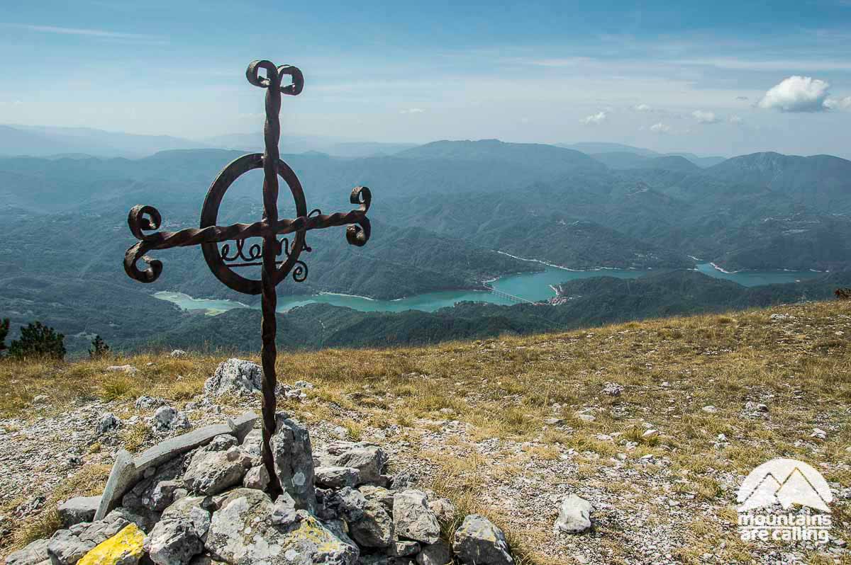 Immagine del Lago del Salto dalla cresta del Monte La Serra