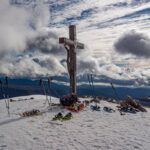 Vetta innevata di una montagna